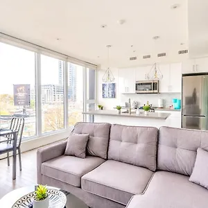 Upscale 3br - Minutes From High Park Apartment Toronto